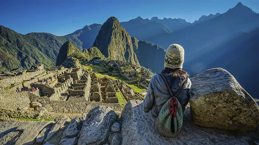 See the sunrise in Machu Picchu