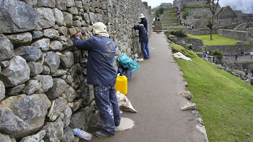 Machu Picchu monitoring walls