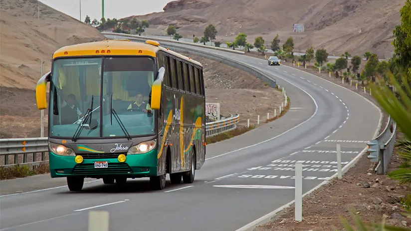Trip to Huacachina by bus